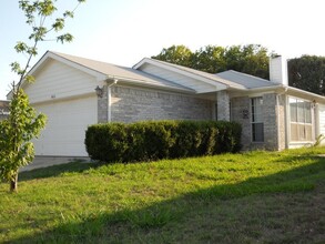 10616 Shadywood Dr in Fort Worth, TX - Building Photo - Building Photo