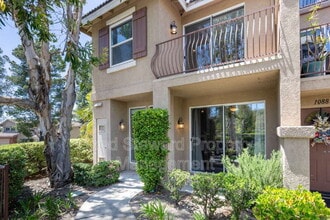 1082 S St Tropez Ave in Anaheim, CA - Building Photo - Building Photo