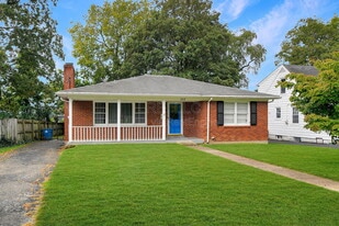 206 Daisy Ln in Louisville, KY - Building Photo