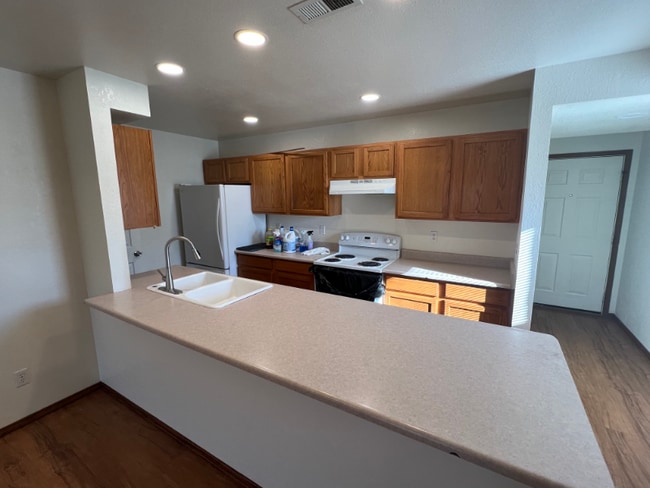 764 E Clarion Dr in Pueblo West, CO - Building Photo - Building Photo