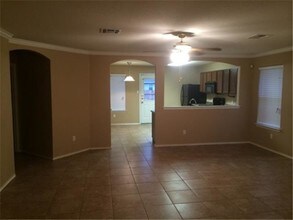 1013 Warbler Cove in Hutto, TX - Building Photo - Building Photo