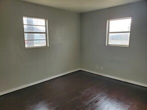 1631 N Manhattan St in Amarillo, TX - Building Photo - Building Photo