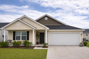 13 Miriam Jordan Rd in Port Wentworth, GA - Building Photo