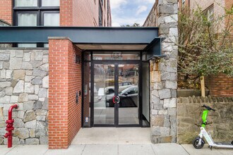 1654 Euclid St NW in Washington, DC - Foto de edificio - Building Photo