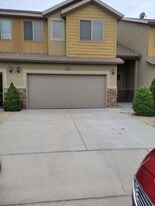 861 S Pheasant Run Dr in Orem, UT - Building Photo