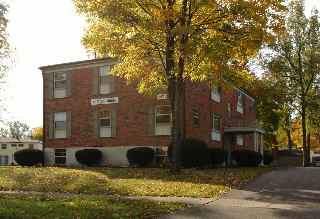 3071 Lodwick Dr in Warren, OH - Building Photo