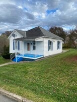 512 Ohio Ave in Nutter Fort, WV - Building Photo