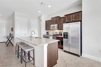 10879 Rutherford Rd in Ft. Myers, FL - Building Photo - Building Photo