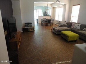 1463 W Swan Ct in Chandler, AZ - Building Photo - Building Photo