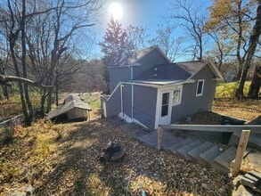 510 W 10 1/2 St in Davenport, IA - Building Photo - Building Photo