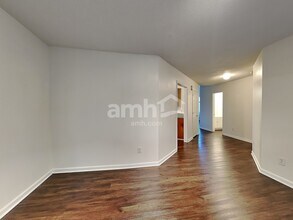 29 Park Village Ln in Greensboro, NC - Building Photo - Building Photo