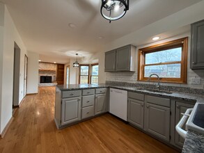 10255 Cedarwood Dr in Union, KY - Building Photo - Building Photo