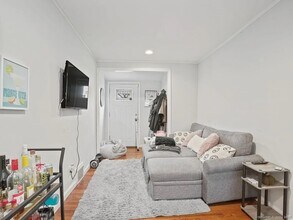 2156 Madison Ave in Bridgeport, CT - Building Photo - Building Photo