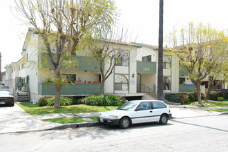 1122 Linden Ave in Glendale, CA - Building Photo - Building Photo