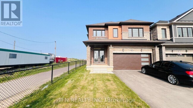 370 Barker Pkwy in Thorold, ON - Building Photo - Building Photo