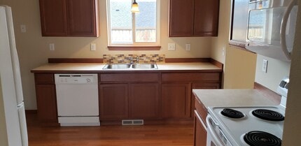 533 N Montclair Ave in East Wenatchee, WA - Building Photo - Building Photo