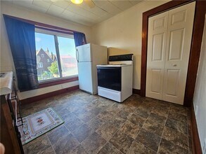 1127 Highland St, Unit 2 in Tarentum, PA - Building Photo - Building Photo