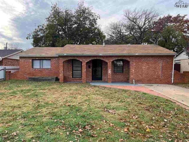 property at 5026 Lakefront Dr