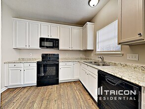 9200 Bradstreet Commons Way in Charlotte, NC - Building Photo - Building Photo
