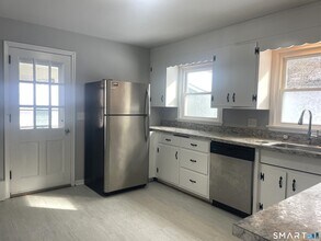 7 Meadow Dr in Ledyard, CT - Building Photo - Building Photo