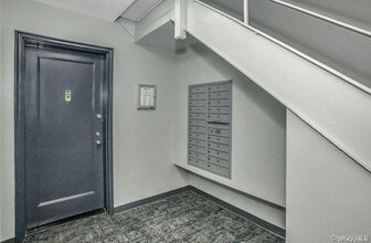 14-16-16 Stoner Ave in Great Neck, NY - Building Photo - Building Photo