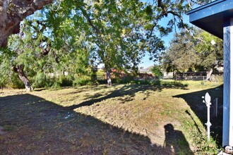 1013 W Sprague St in Edinburg, TX - Building Photo - Building Photo