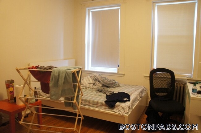 1334 Commonwealth Ave, Unit 12