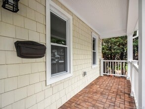 4 S 8th St in New Hyde Park, NY - Building Photo - Building Photo