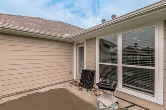 106 Rudder Wy in Huntsville, TX - Building Photo - Building Photo