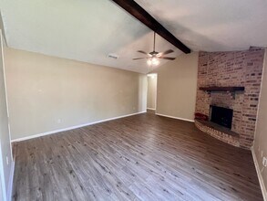 1650 Shirley Cir in Beaumont, TX - Building Photo - Building Photo