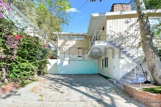 2122 N Beverly Glen Blvd in Los Angeles, CA - Building Photo - Building Photo