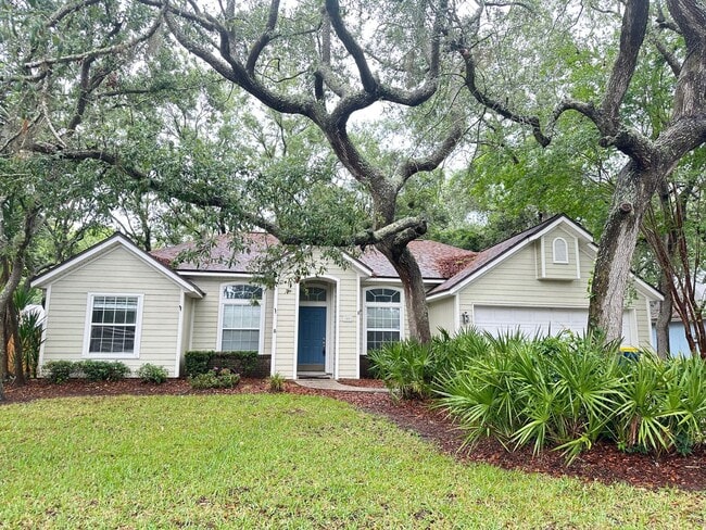 property at 1803 Canterbury Ln