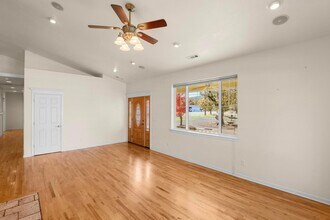 6400 Rogue River Dr in Shady Cove, OR - Building Photo - Building Photo