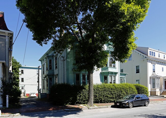 295 Spring St in Portland, ME - Foto de edificio - Building Photo