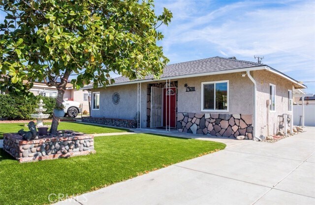 6781 Jacaranda Ave in Fontana, CA - Building Photo - Building Photo