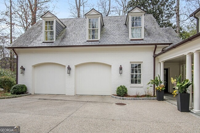 property at 506 Argonne Dr NW