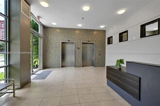 36 NW 6th Ave in Miami, FL - Building Photo - Building Photo