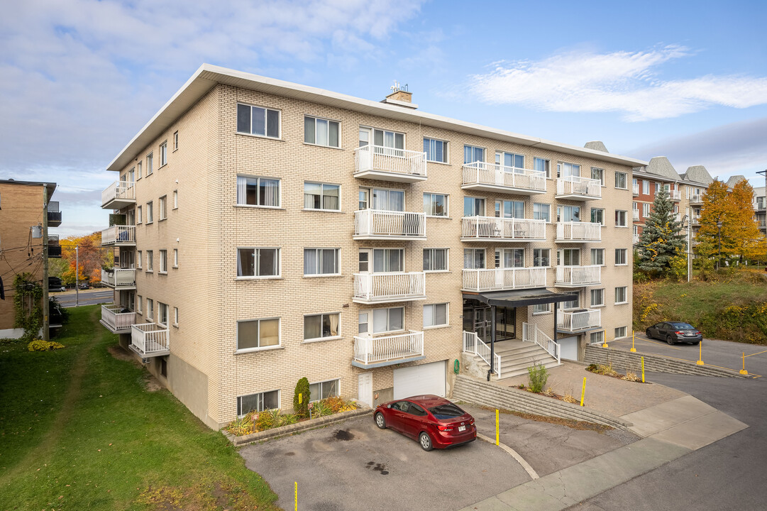 725 31E Av in Montréal, QC - Building Photo