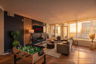 44 W Monroe St, Unit SI ID1388726P in Phoenix, AZ - Building Photo