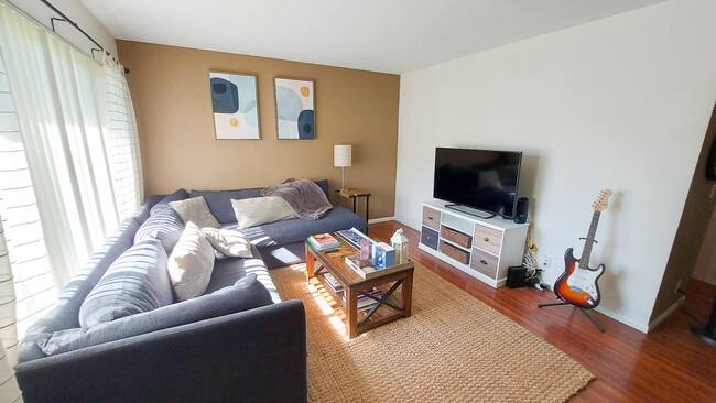 19859 Kingswood Ln, Unit 19859 Kingswood Ln. in Huntington Beach, CA - Building Photo - Building Photo