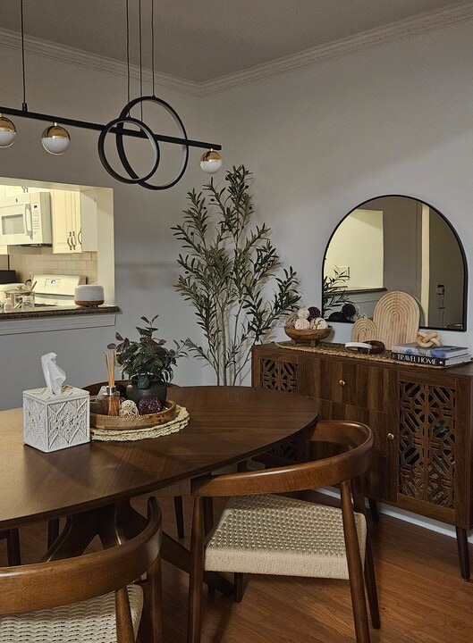 6535 Cypress Point Rd in Alexandria, VA - Building Photo