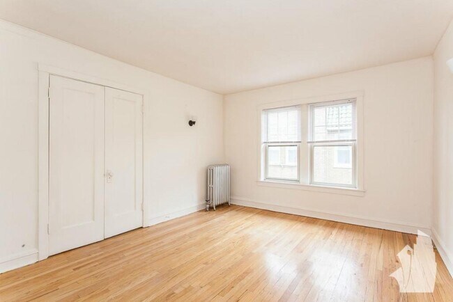 2108 W Ainslie St in Chicago, IL - Building Photo - Building Photo