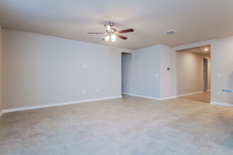 452 Sun Warbler Wy in St. Cloud, FL - Building Photo - Building Photo