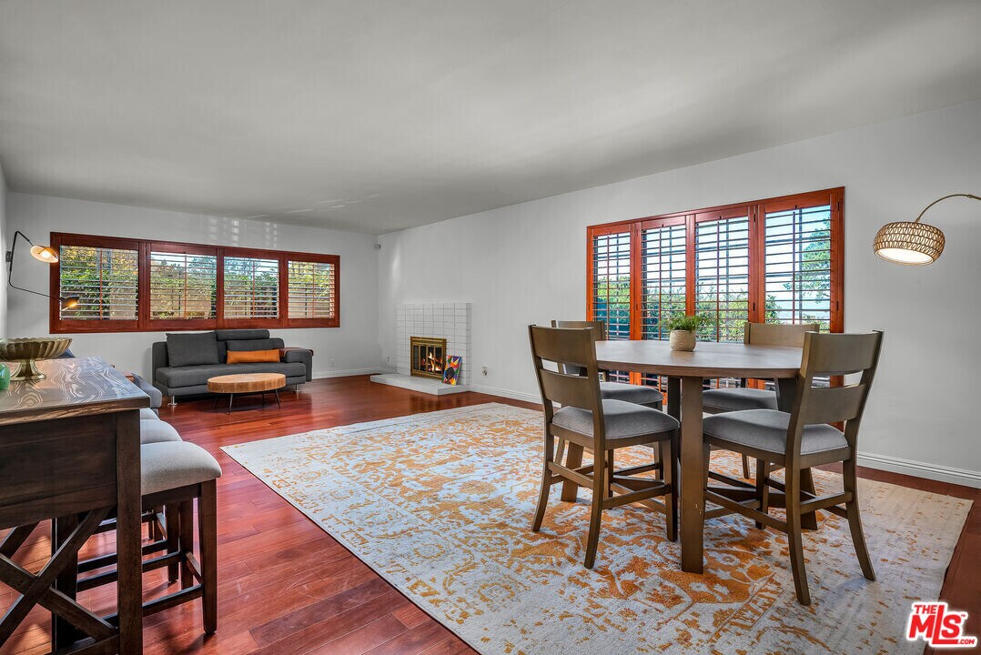 2925 Dona Susana Dr in Los Angeles, CA - Building Photo