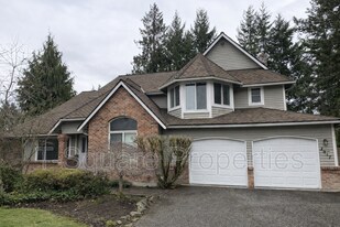 1817 235th Pl NE in Sammamish, WA - Building Photo