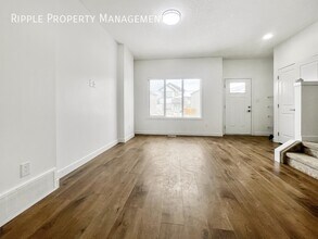 9473 Colak Ln SW in Edmonton, AB - Building Photo - Building Photo