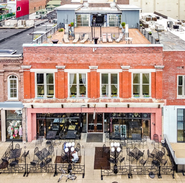 16-20 Market Sq