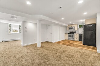 40 Elmwood Ave in Norwalk, CT - Building Photo - Building Photo