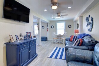 1300 Eleventh St in Port Aransas, TX - Building Photo - Building Photo