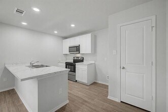 213 Arbor Ct in Granbury, TX - Building Photo - Building Photo